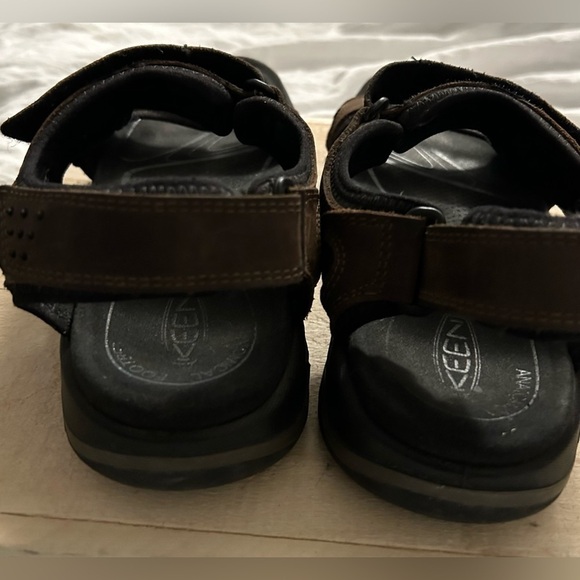 Men\'s Keen Rialto II 3 Point Outdoor Sandals Dark Earth & Black Size 9.5 VGUC main image 7